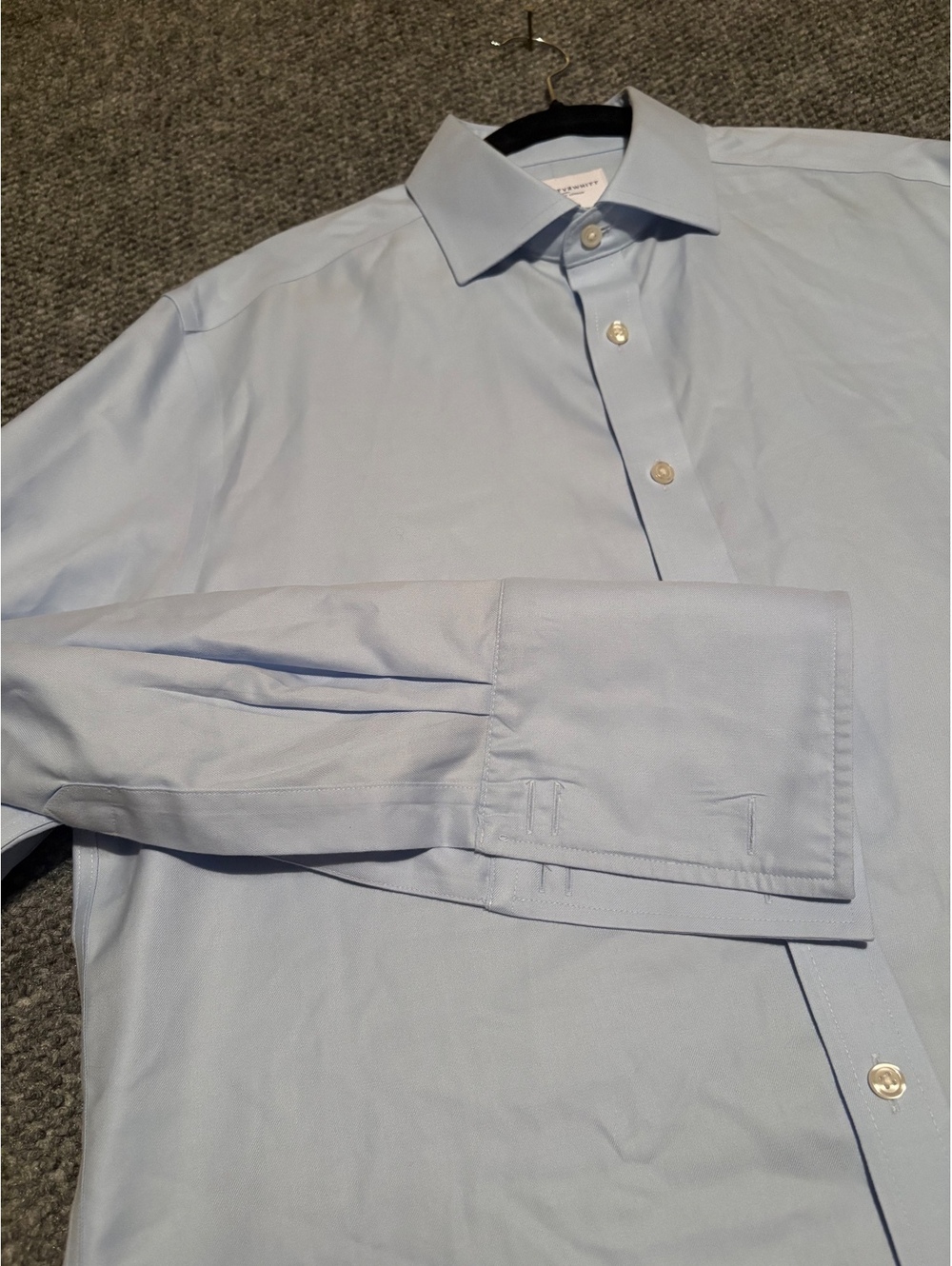 Charles Tyrwhitt Light Blue Slim Fit Dress Shirt Cufflinks 16.5/42